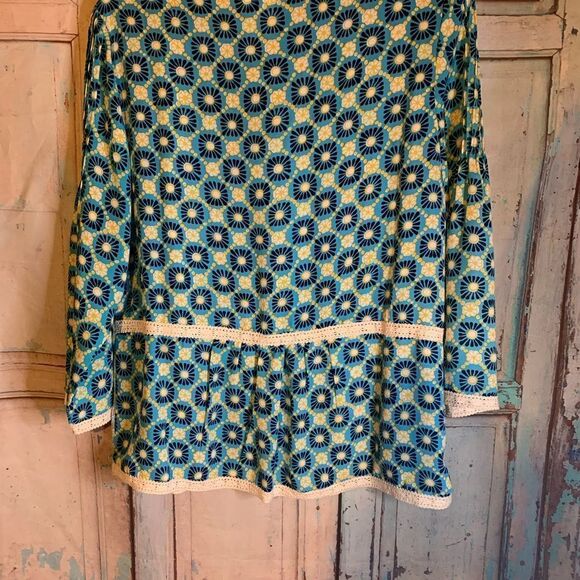 Matilda Jane Blouse  - Picture 3 of 3